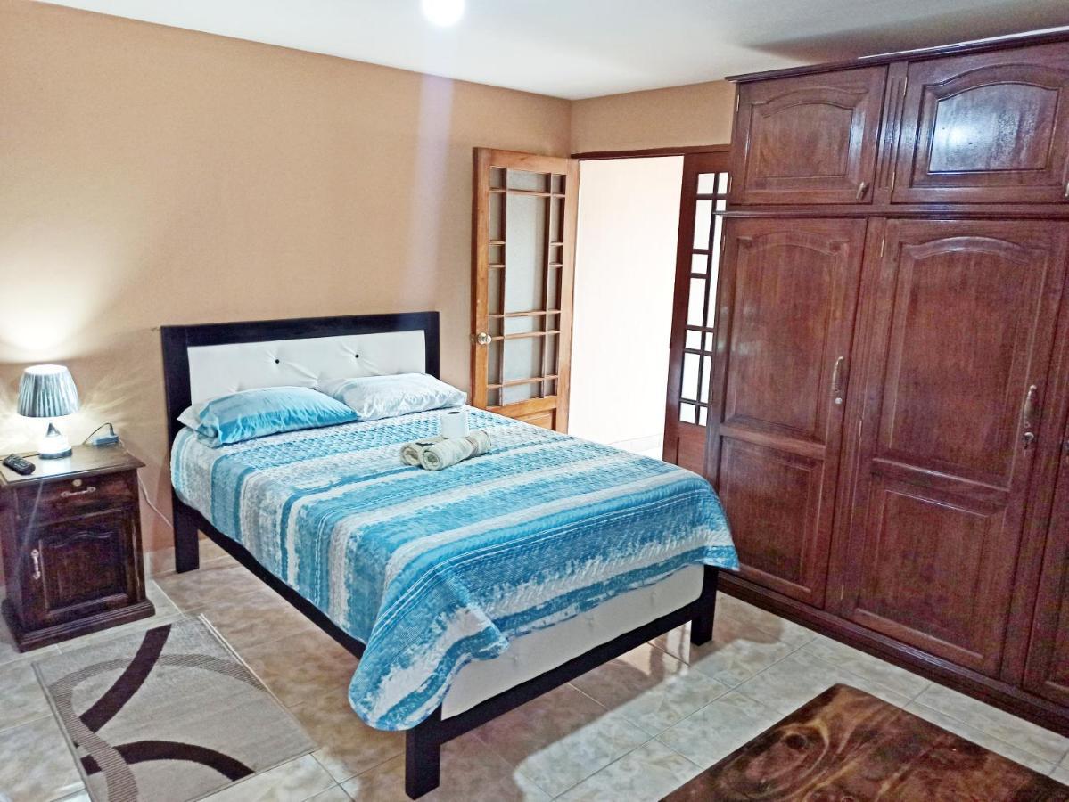 Bed and Breakfast Residencial Moroni - Alojamiento En Cochabamba Exterior foto