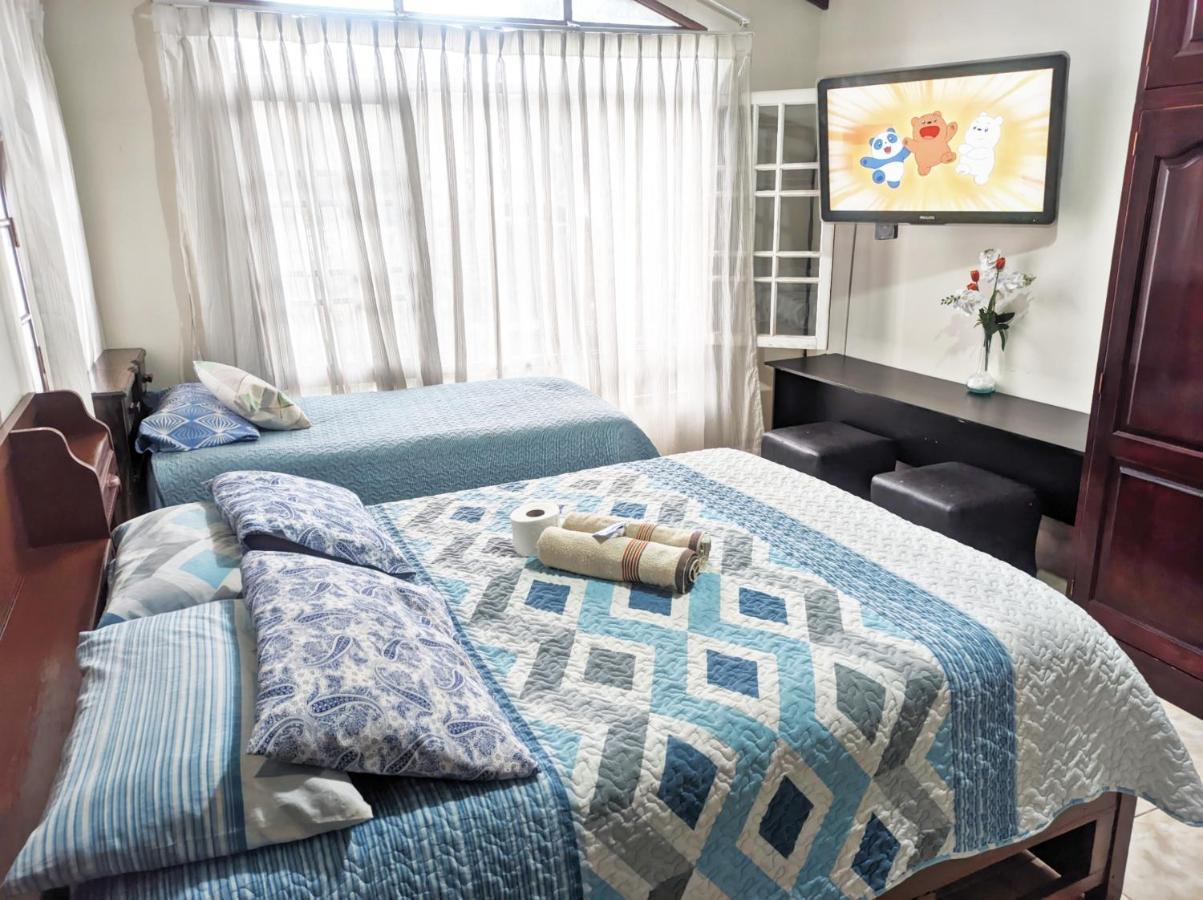 Bed and Breakfast Residencial Moroni - Alojamiento En Cochabamba Exterior foto