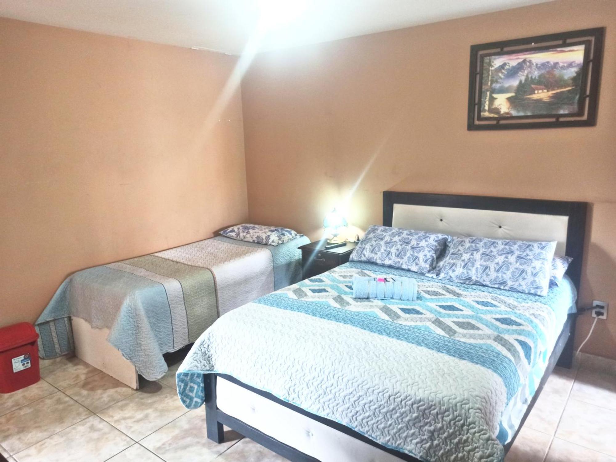 Bed and Breakfast Residencial Moroni - Alojamiento En Cochabamba Exterior foto