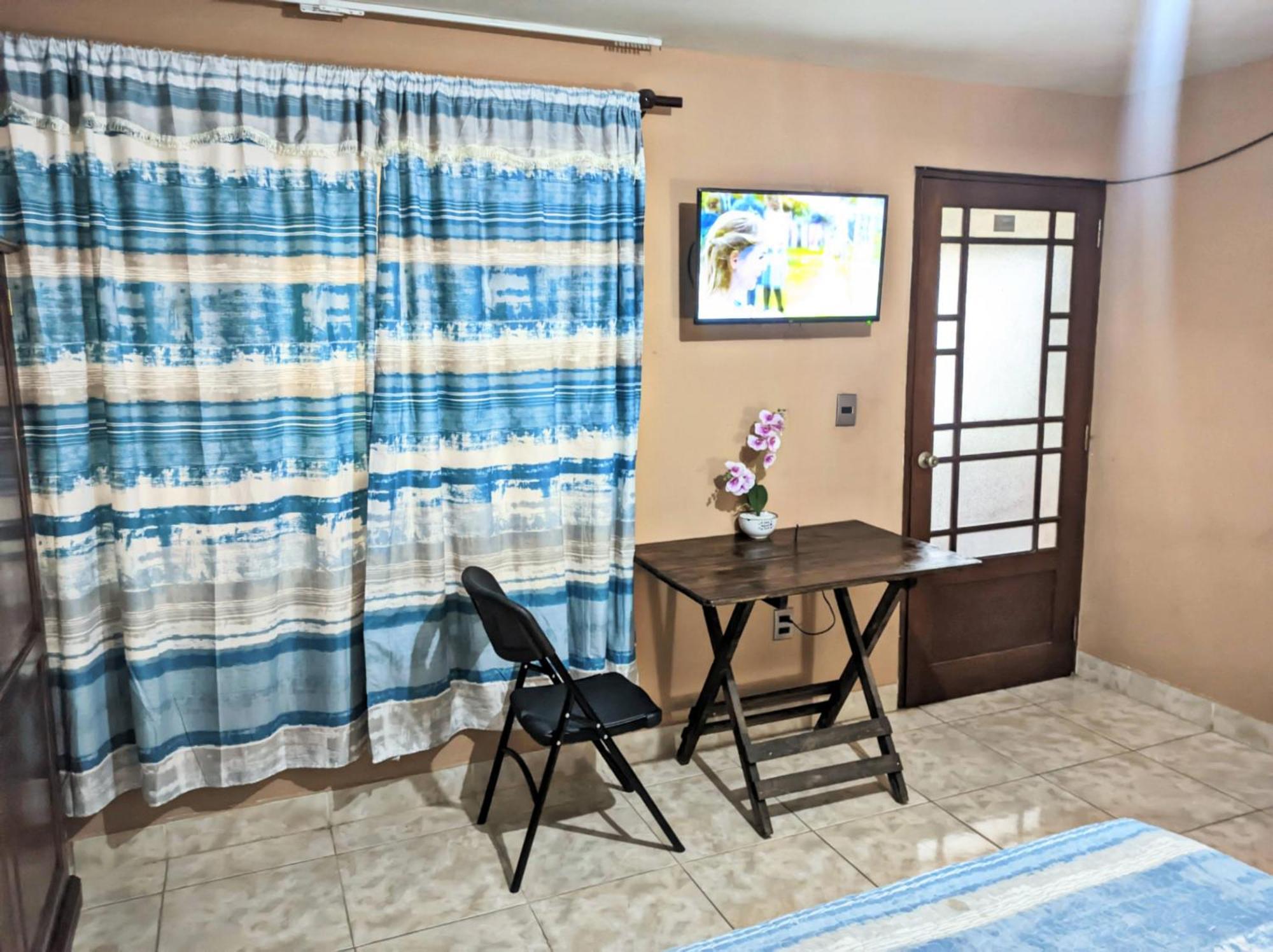 Bed and Breakfast Residencial Moroni - Alojamiento En Cochabamba Exterior foto